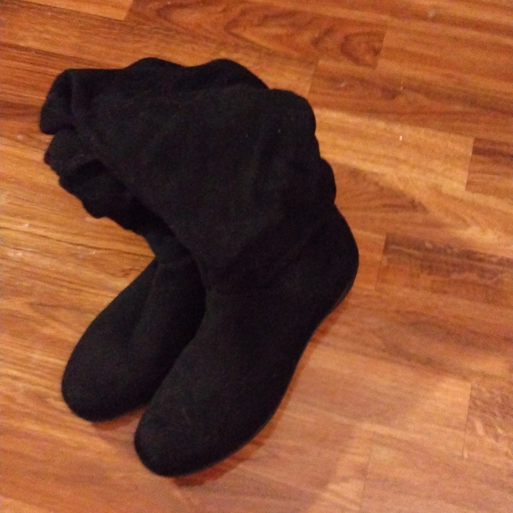 Ladies suede black  boots